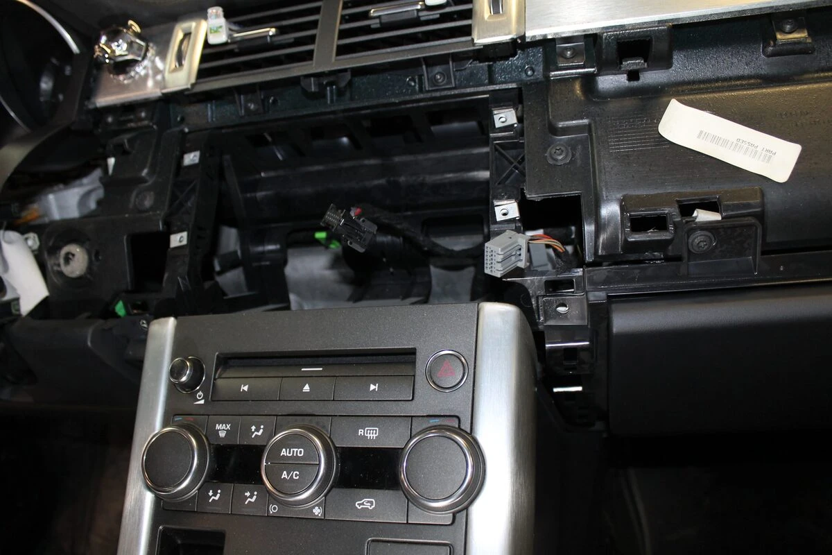 Range Rover Evoque : Kenwood DNX5190DABS et caméra de recul