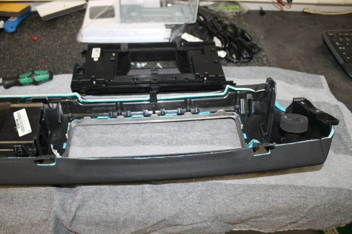 Range Rover Evoque : Kenwood DNX5190DABS et caméra de recul