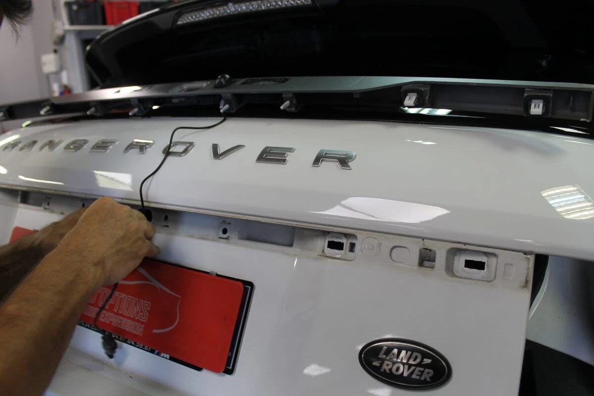 Range Rover Evoque : Kenwood DNX5190DABS et caméra de recul