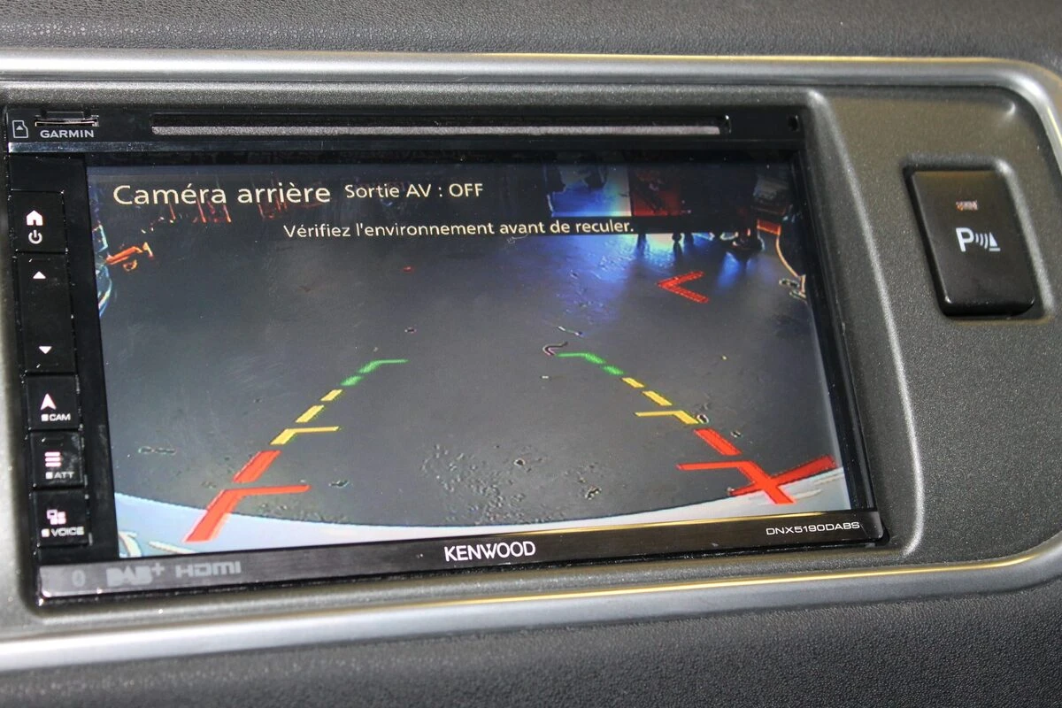 Range Rover Evoque : Kenwood DNX5190DABS et caméra de recul