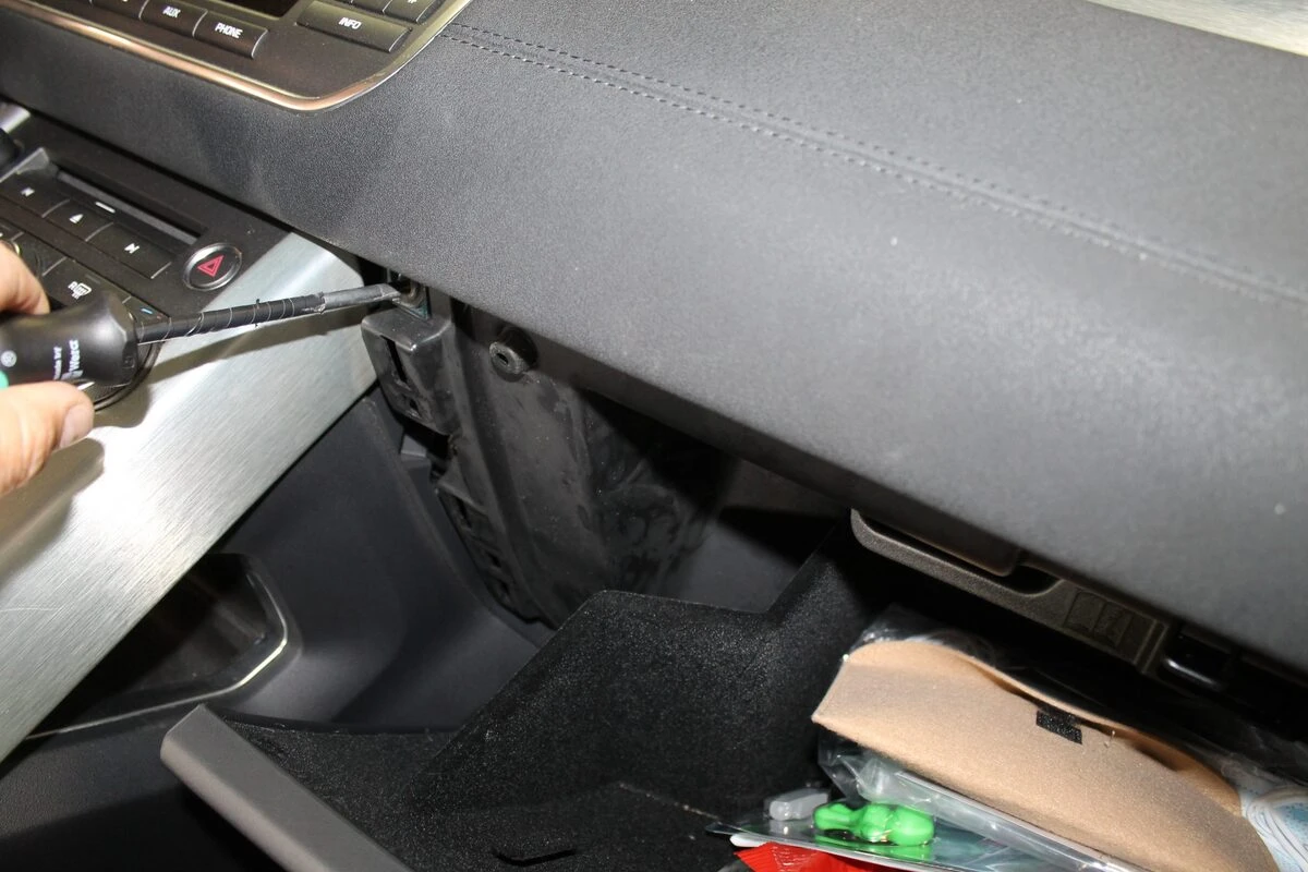 Range Rover Evoque : Kenwood DNX5190DABS et caméra de recul