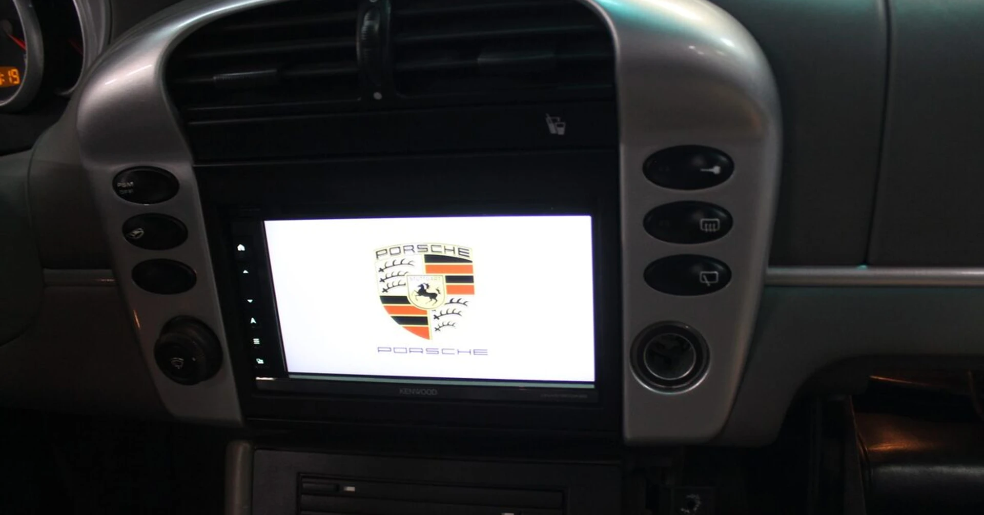 Kenwood DNX5190DAB Garmin sur Porsche 996 Bose