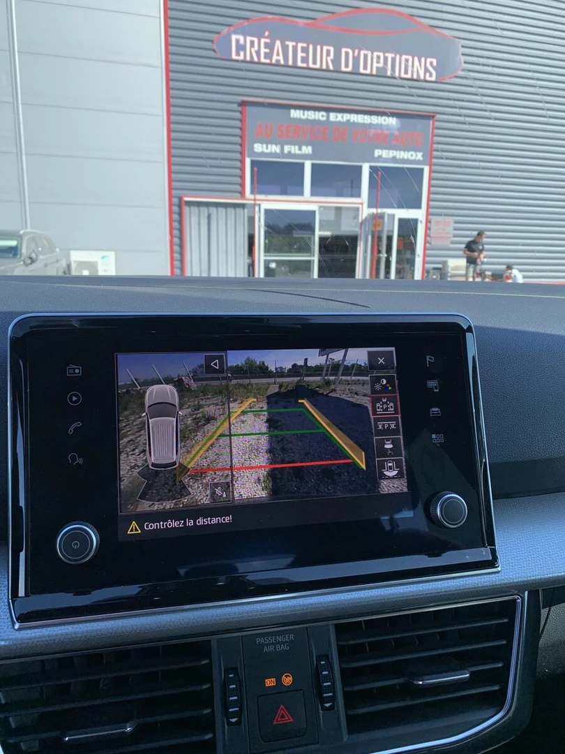 Seat Tarraco 2021 : caméra de recul et codage sur l'écran d'origine