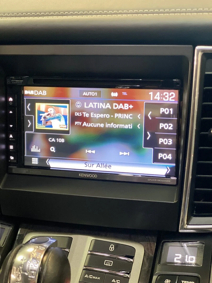 Porsche Panamera : CarPlay Kenwood avec Bose et caméra d'origine conservés
