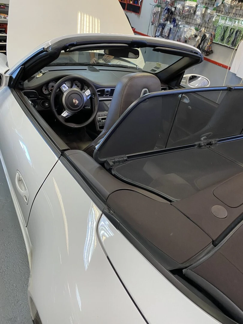 Porsche Panamera : CarPlay Kenwood avec Bose et caméra d'origine conservés