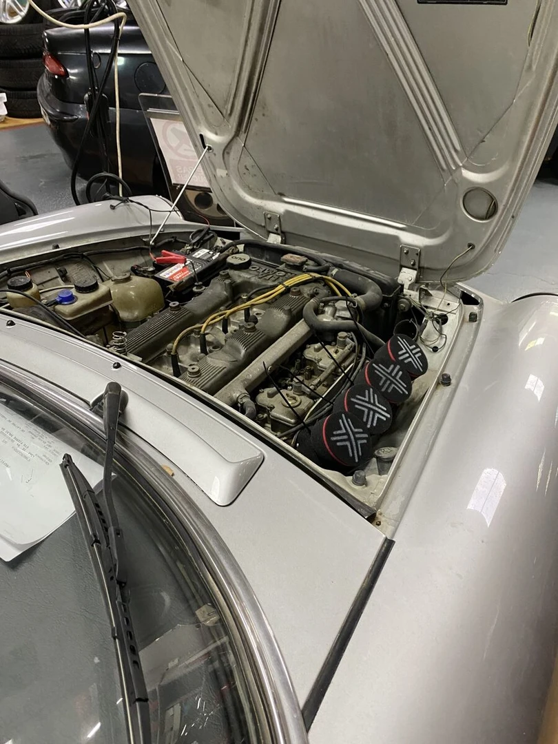 Alfa Romeo Spider : sièges et panneaux de portes rénovés