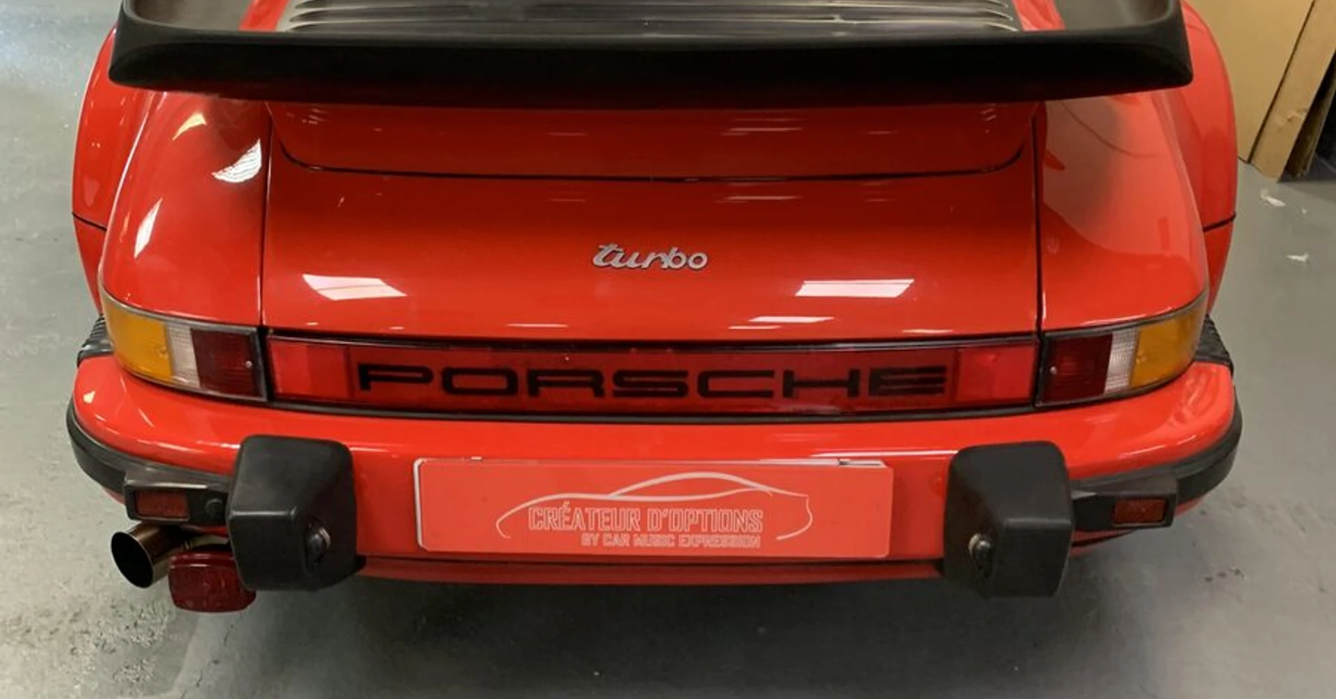 Porsche 930 : autoradio Blaupunkt Bremen et BLAM 130RC